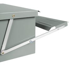 Petros Chicken Feeder